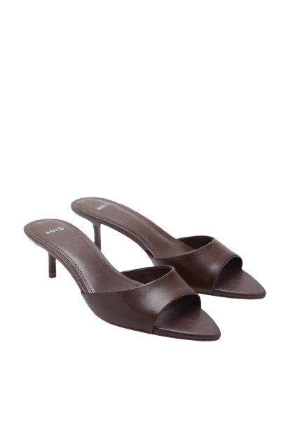 https://accessoiresmodes.com//storage/photos/2339/MULE/pepa_chocolat.png