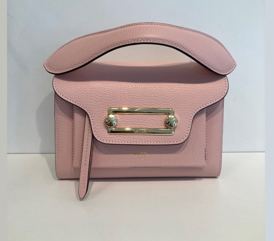 https://accessoiresmodes.com//storage/photos/360/LANCEL-CABAS/Clic_rose_sunset.jfif