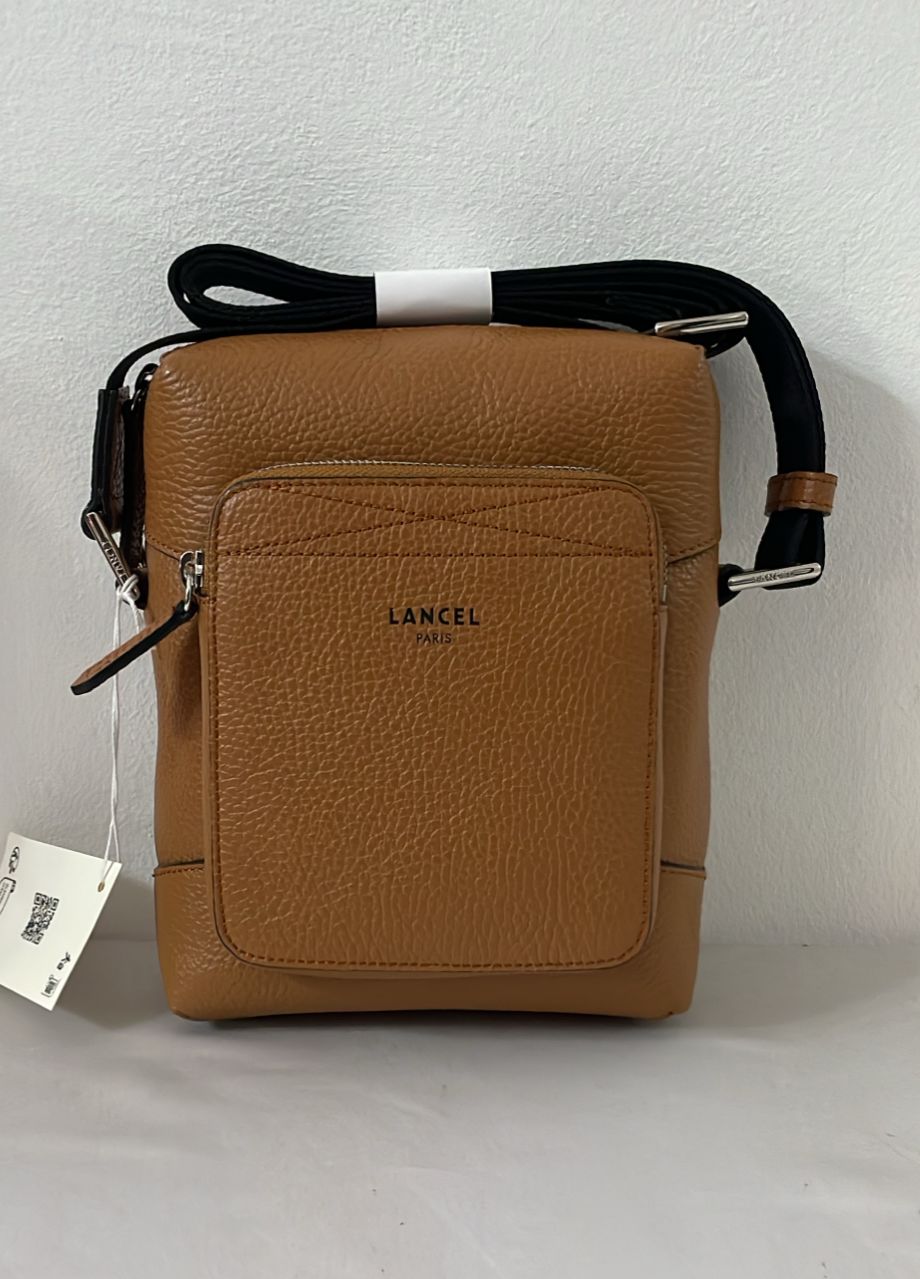 https://accessoiresmodes.com//storage/photos/360/LANCEL/232679c5-a730-4067-8bbf-4c05e6ee95da.jpeg