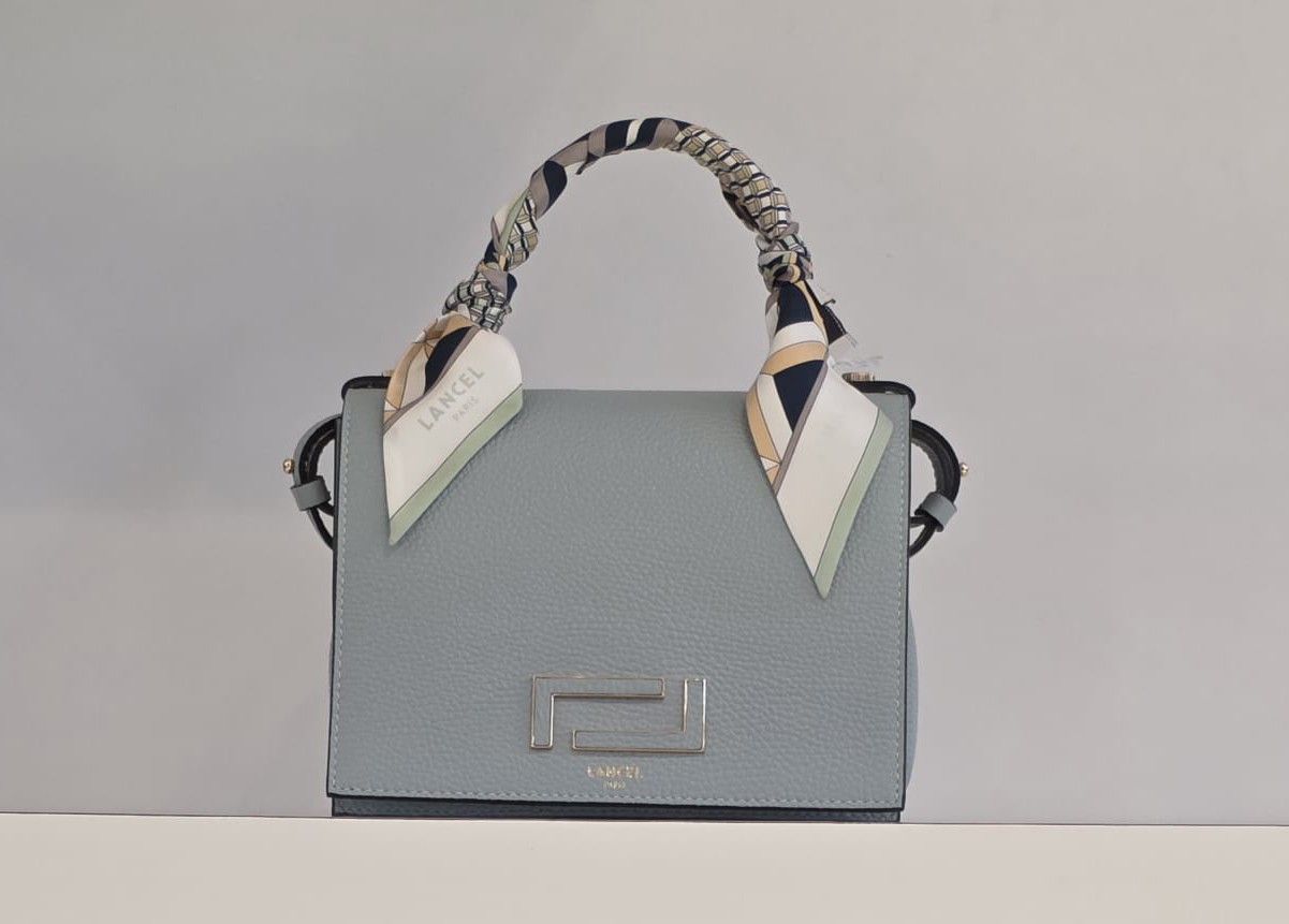 https://accessoiresmodes.com//storage/photos/360/LANCEL/IMG-20260206-WA0075~3.jpg