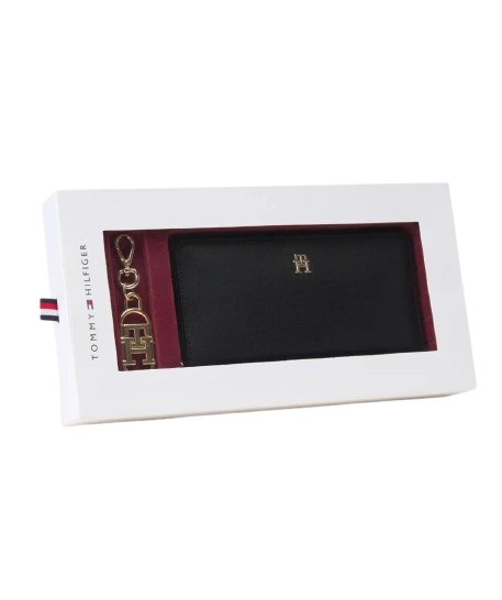 https://accessoiresmodes.com//storage/photos/360/PORTEFEUILLE-TOMMY-HILFIGER/Coffret_th_noir_4.png